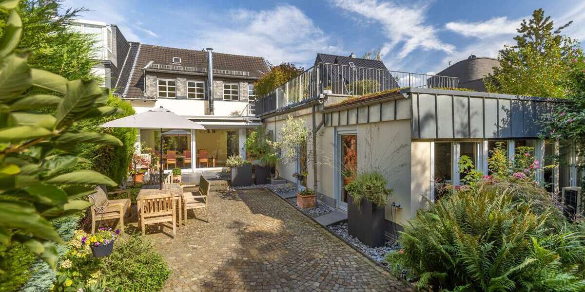 Haus zum Kaufen in Köln Junkersdorf 1.890.000 € 246 m² 9 zimmer