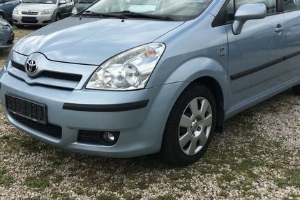 Toyota Corolla Verso 168.000 km 4.499 &euro; Bonn 53227