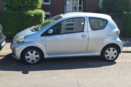 Toyota Aygo (X) 109.000 km 2.900 &euro; Köln 51065