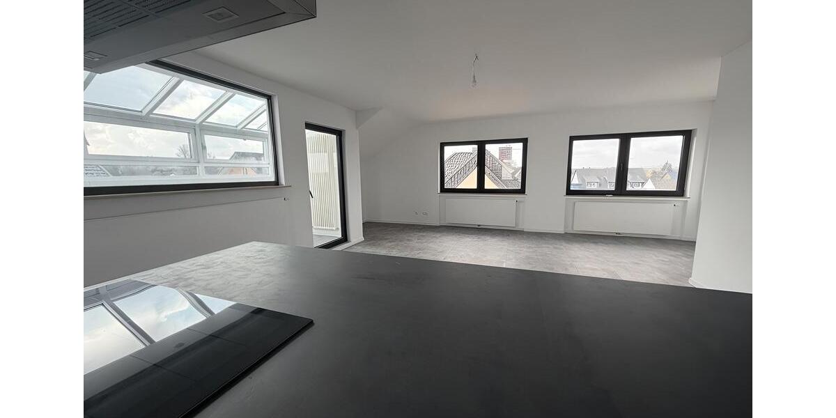 Dachgeschoßwohnung Sankt Augustin - 2 Zimmer, 102 m&sup2;, 1.300&euro; | Angebot:26072587