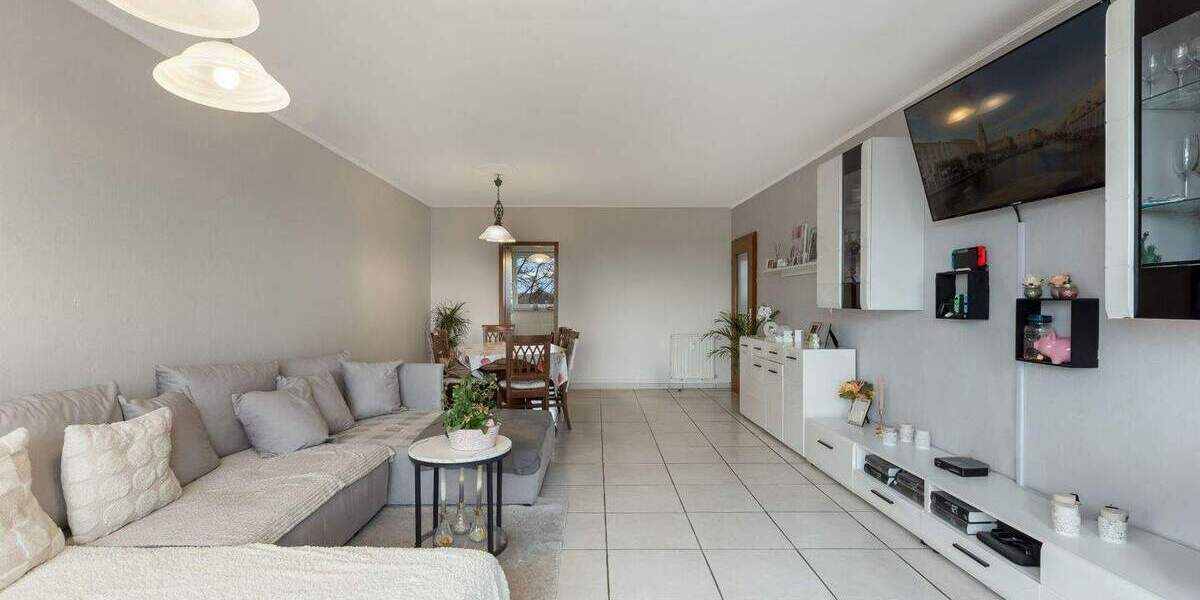 Etagenwohnung Köln Niehl - 3 Zimmer, 83 m&sup2;, 349.000&euro; | Angebot:25686961