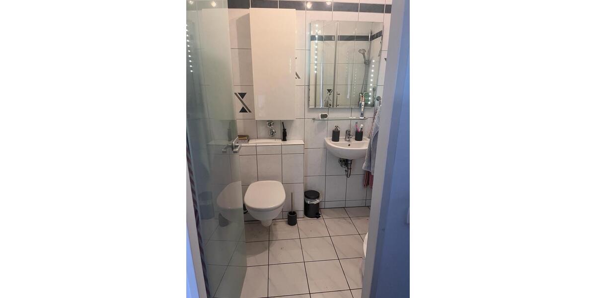 Vermietete Dachgeschoss Wohnung, rd. 50 qm 2 zimmer