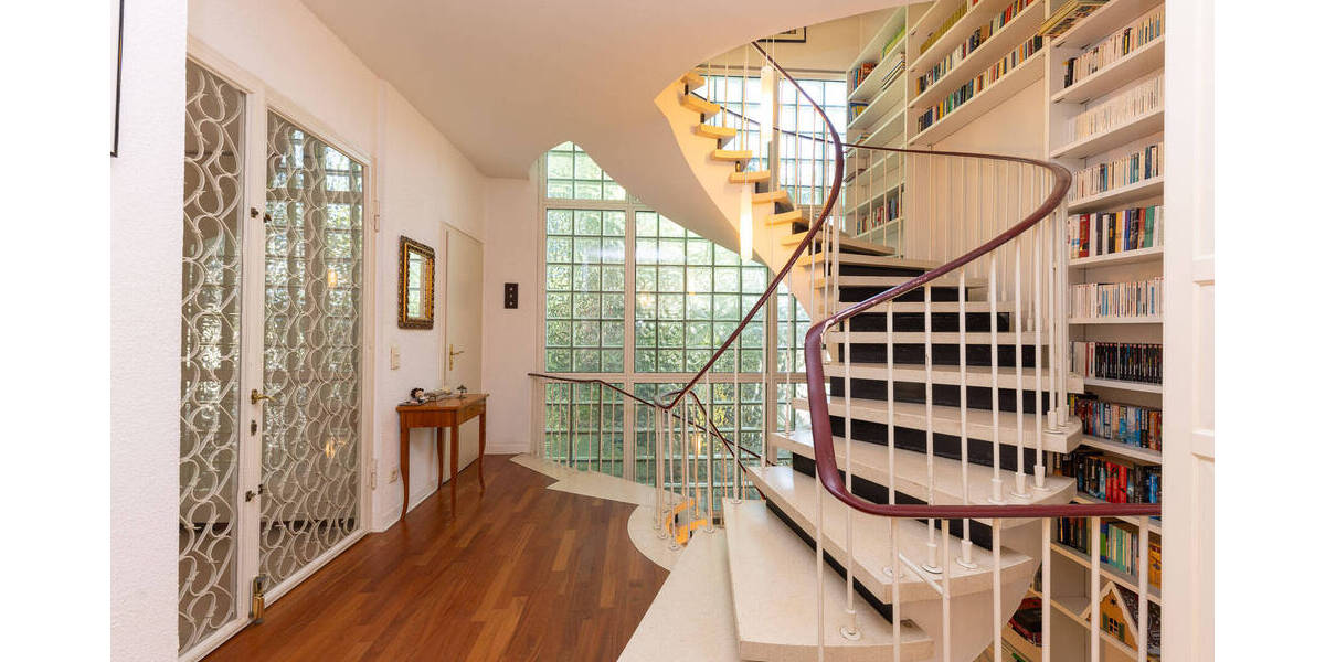 Einfamilienhaus Köln / Lövenich Lövenich - 8 Zimmer, 300 m&sup2;, 1.990.000&euro; | Angebot:25664367