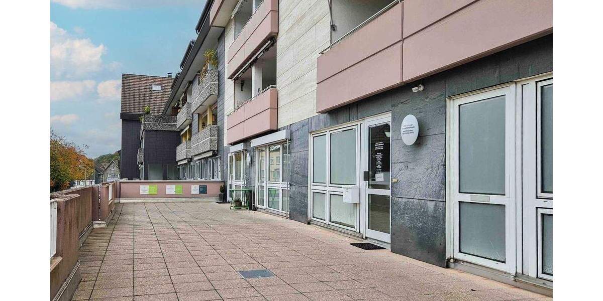 Investieren mit Sicherheit: Traditionspraxis in bester Lage von Leichlingen (Rheinland) zimmer