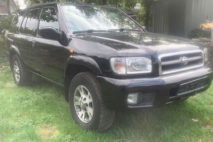 Nissan Pathfinder 178.841 km 5.995 € Köln 51107