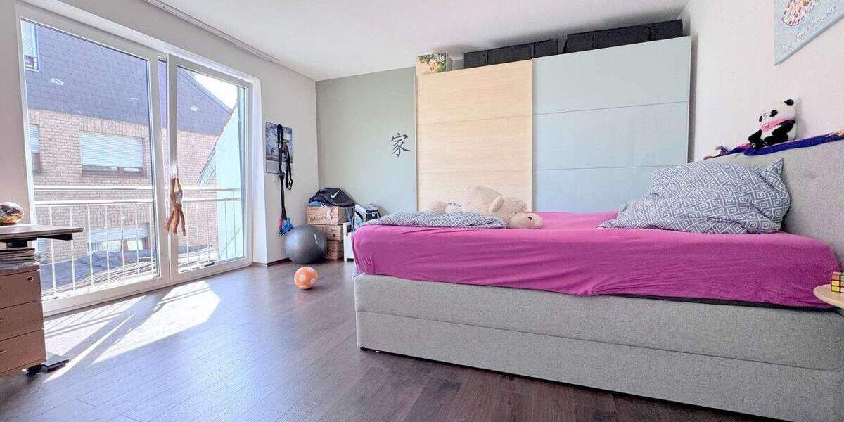 Etagenwohnung Bonn Geislar - 5 Zimmer, 165 m&sup2;, 599.000&euro; | Angebot:25629857