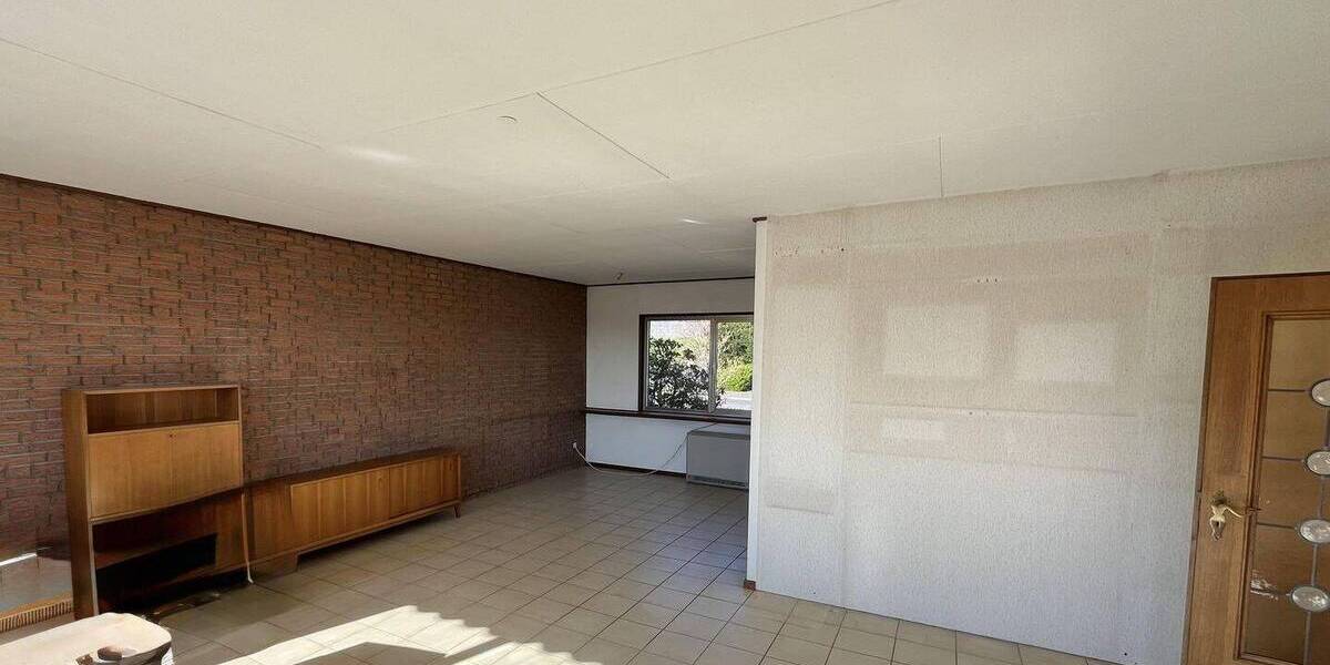 Bungalow Leverkusen Lützenkirchen - 9 Zimmer, 211 m&sup2;, 498.000&euro; | Angebot:26064429