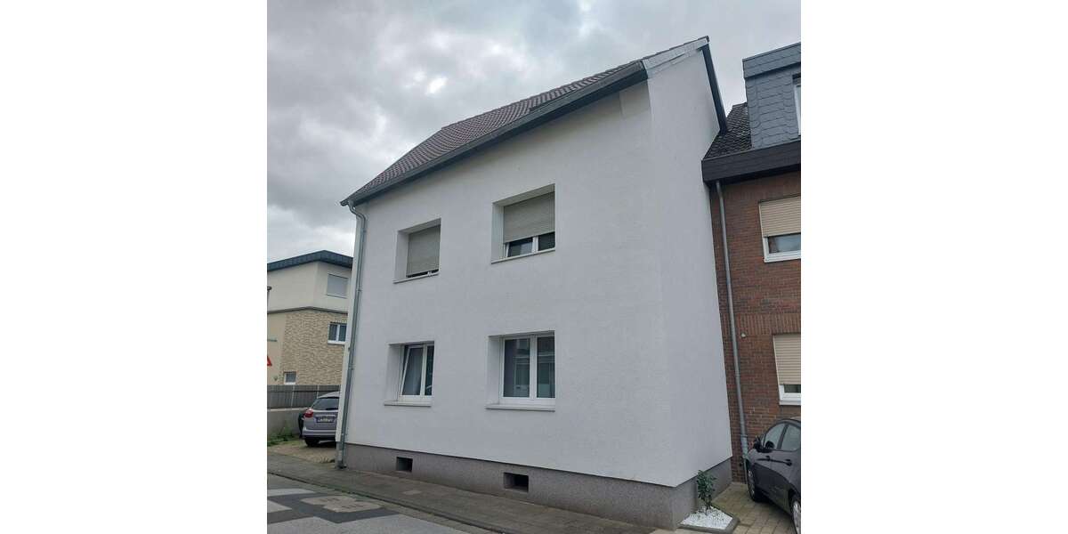 Haus zum Kaufen in Dormagen 698.000 € 232 m² 7 zimmer