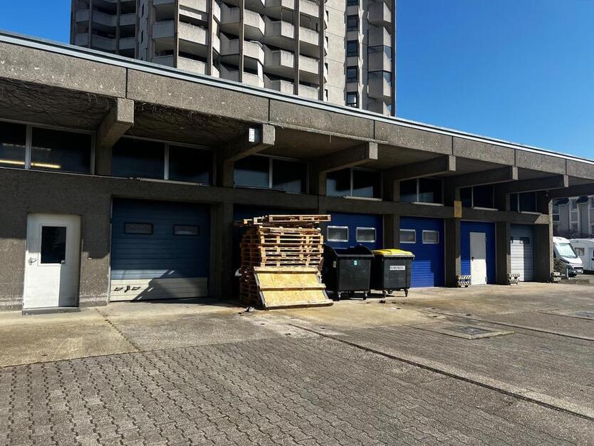 Attraktive Lagerfläche mit Büro in zentraler Lage von Brühl