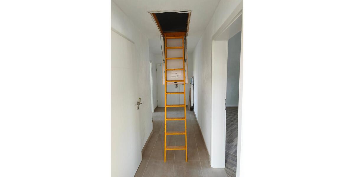 Dachgeschoßwohnung Siegburg - 2 Zimmer, 63 m&sup2;, 424&euro; | Angebot:26402872