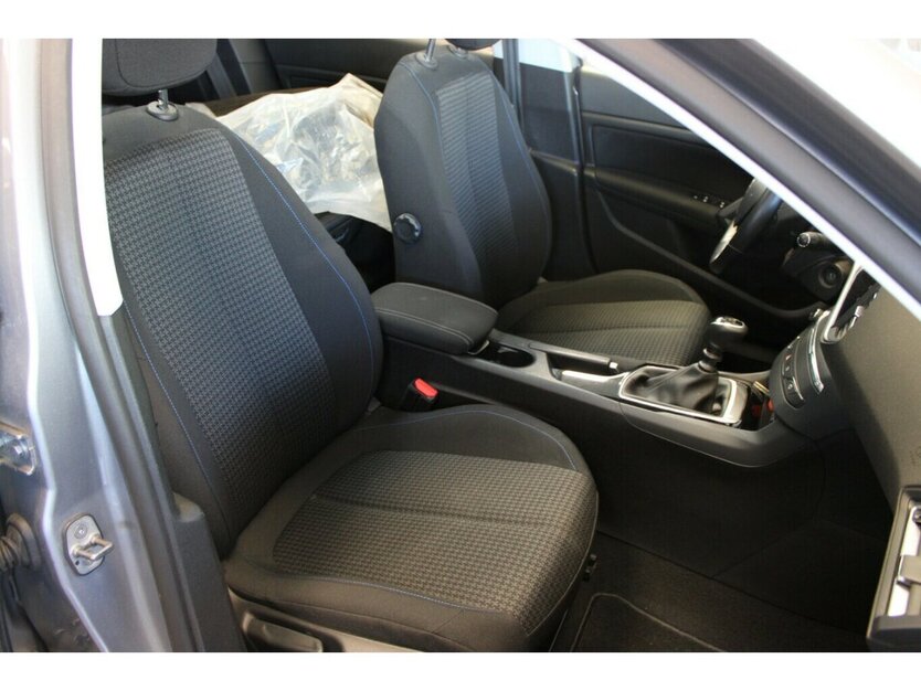 Peugeot 308 PureTech 130 GPF Style 81.569 km 11.980 € Euskirchen 53881