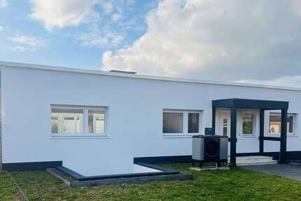 Haus zum Kaufen in Dormagen 799.000 € 217.98 m² 4 zimmer