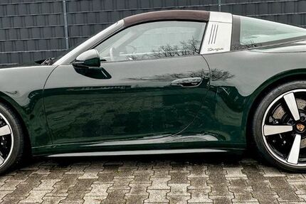 Porsche 992 5.900 km 229.900 € Bonn 53113