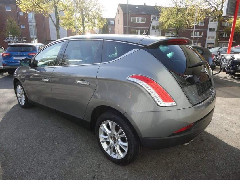 Lancia Delta Oro 1,9d 140 KW 2.Hd Klimatr+Navi+LederPDC 167.000 km 4.950 € Neuss 41462