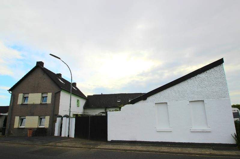 Bauernhaus, Landhaus Niederkassel Ranzel - 1 Zimmer, 253 m&sup2;, 419.000&euro; | Angebot:24990771