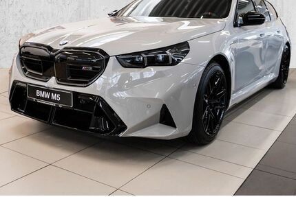 BMW M5 3.000 km 135.490 &euro; Köln-West 50858
