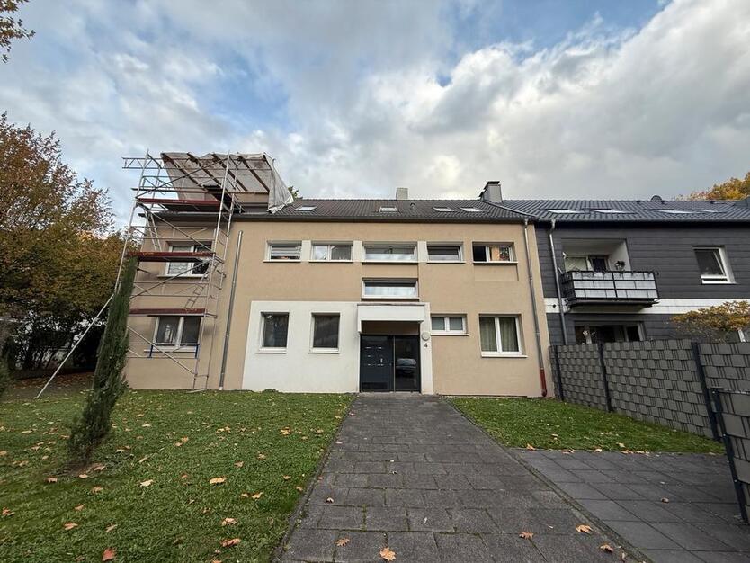 Moderne, vollmöblierte 2-Zimmer-Wohnung mit Garten in Köln zimmer