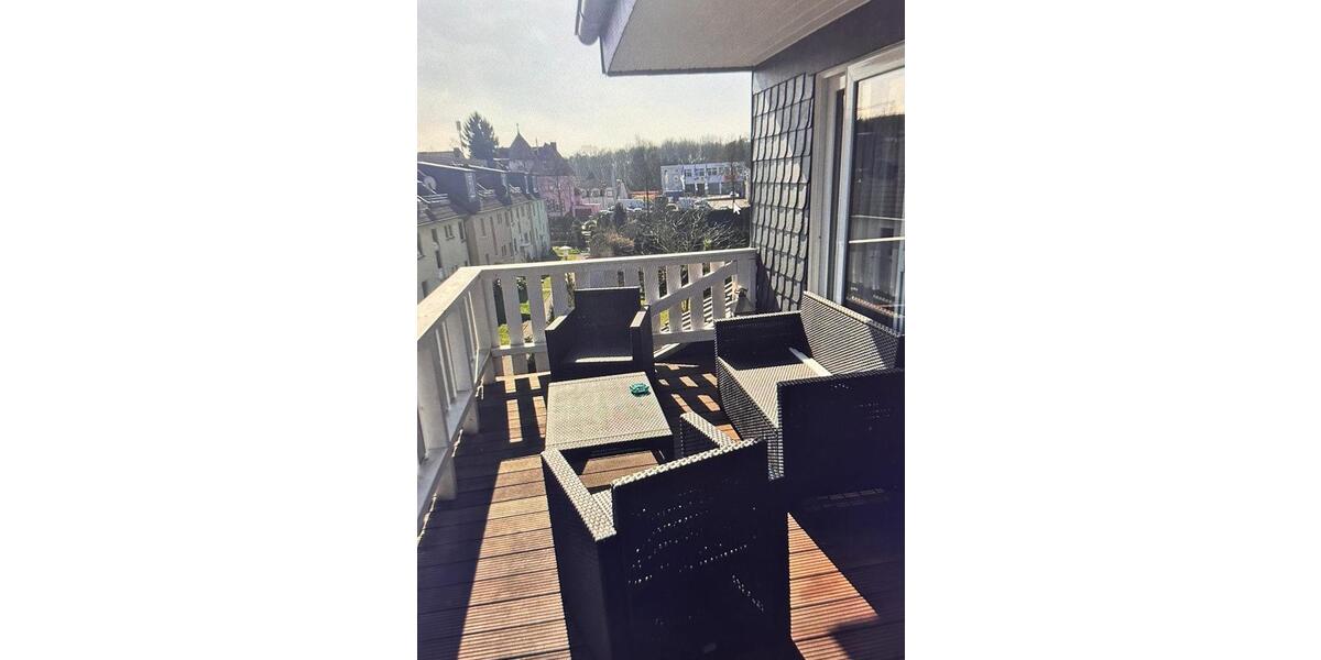 Dachgeschoßwohnung Bergisch Gladbach Gronau - 3 Zimmer, 70 m&sup2;, 1.100&euro; | Angebot:25274240