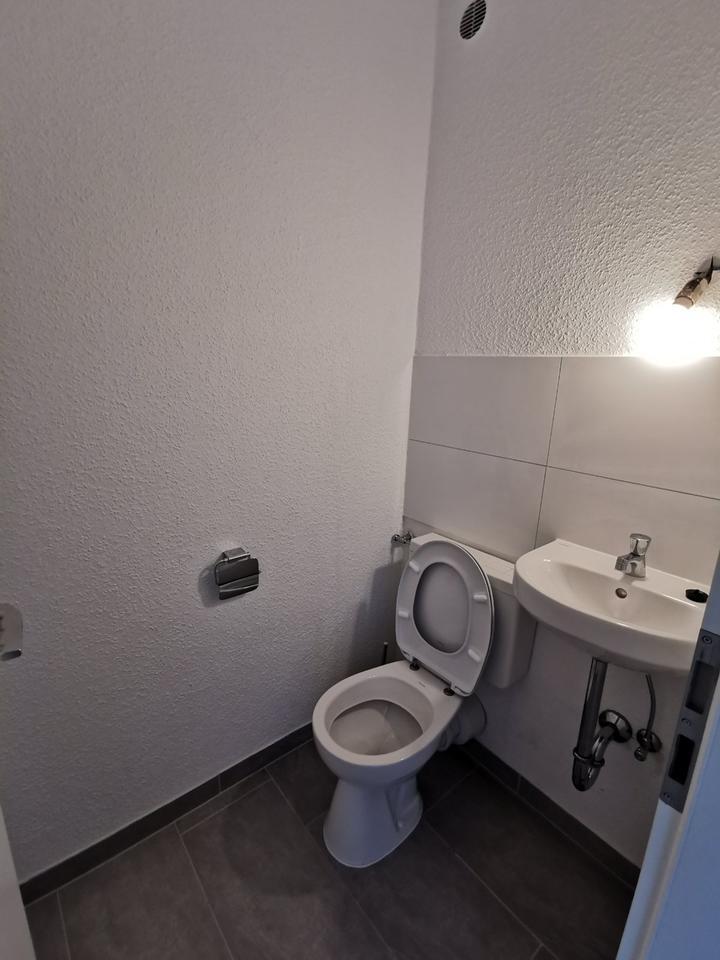 Sanierte 3 Zimmer Wohnung sehr hohe Rendite