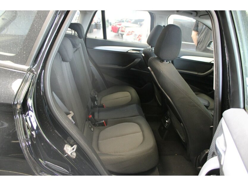 BMW X1 sDrive20i Aut. Advantage 101.435 km 19.980 € Euskirchen 53881