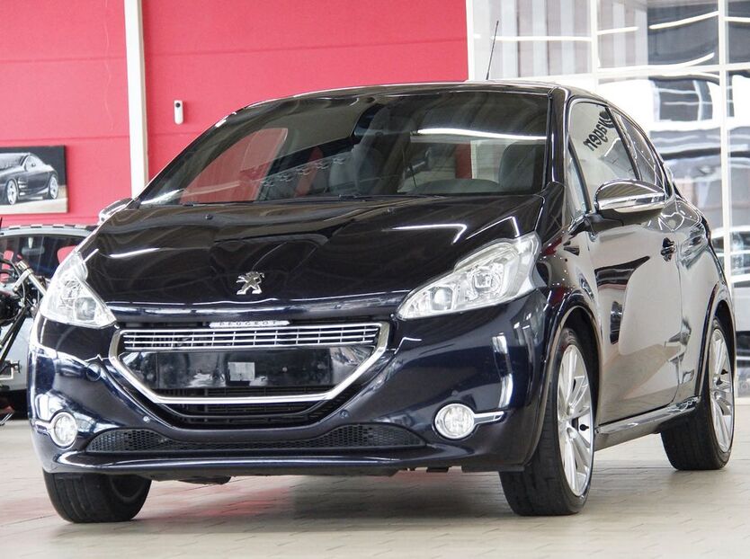 Peugeot 208 80.000 km 7.850 € Köln 50739