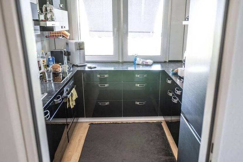 Attraktive Eigentumswohnung mit Aufzug und 2 Tiefgaragenplätzen - ruhig und citynah in Brühl