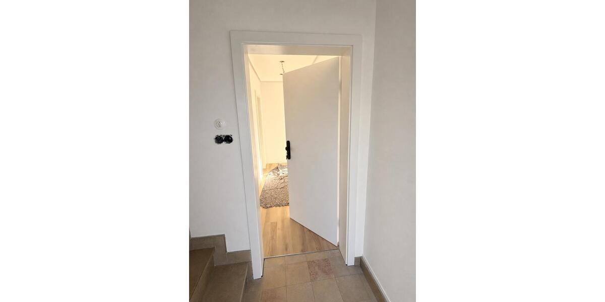 Etagenwohnung Langenfeld (Rheinland) - 2 Zimmer, 72 m&sup2;, 1.170&euro; | Angebot:26335312
