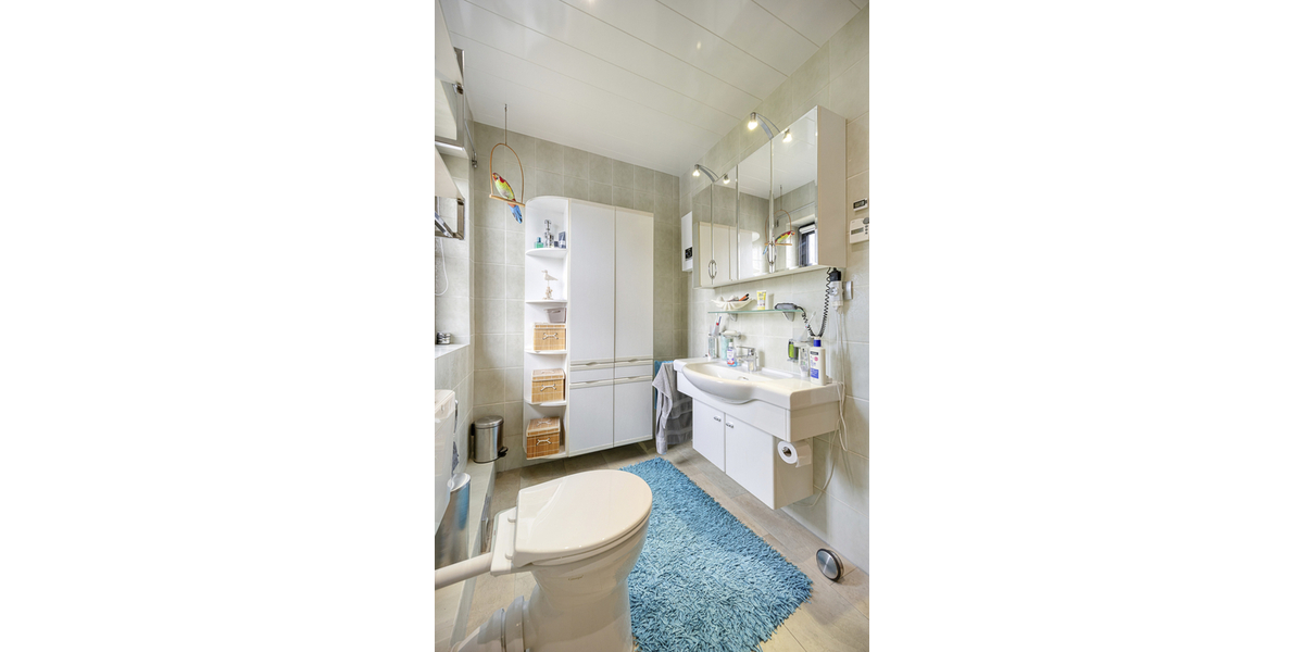 Top gepflegtes Reihenmittelhaus mit gemütlichem Garten, Terrasse und Garage in beliebter Wohnlage - Reihenmittelhaus Pulheim / Brauweiler Brauweiler | Angebot:27285366