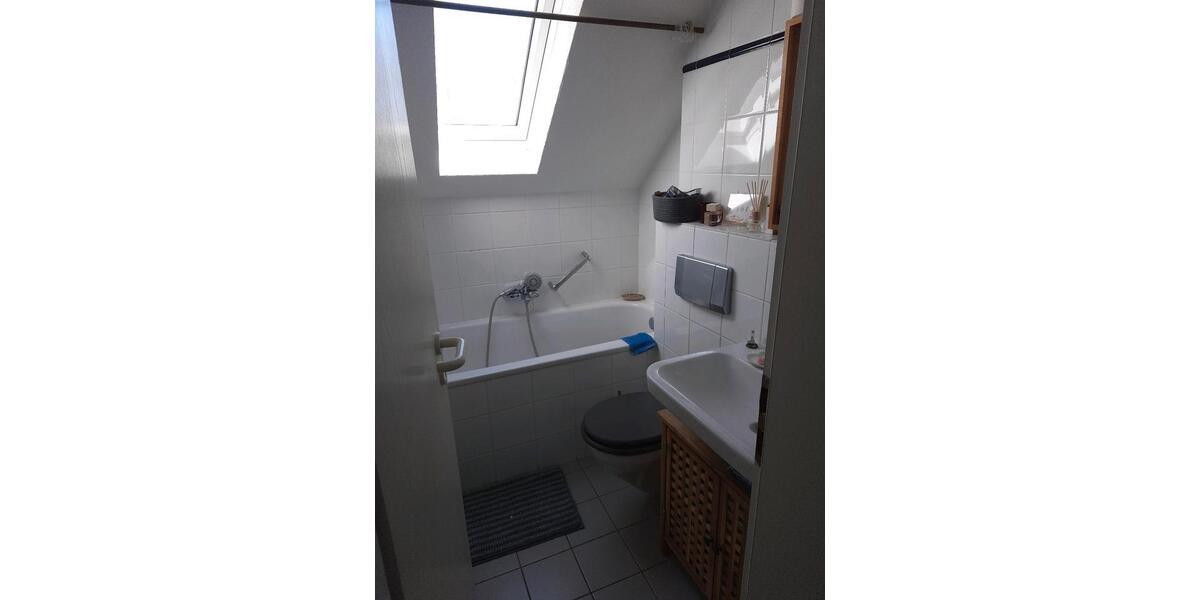 Dachgeschoßwohnung Köln Lindenthal - 2 Zimmer, 40 m&sup2;, 780&euro; | Angebot:26341710
