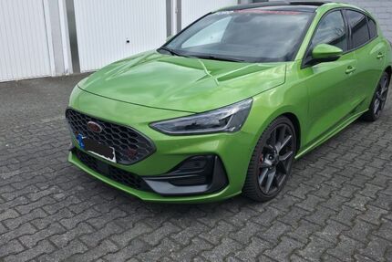 Ford Focus 19.000 km 37.900 &euro; Köln 51107