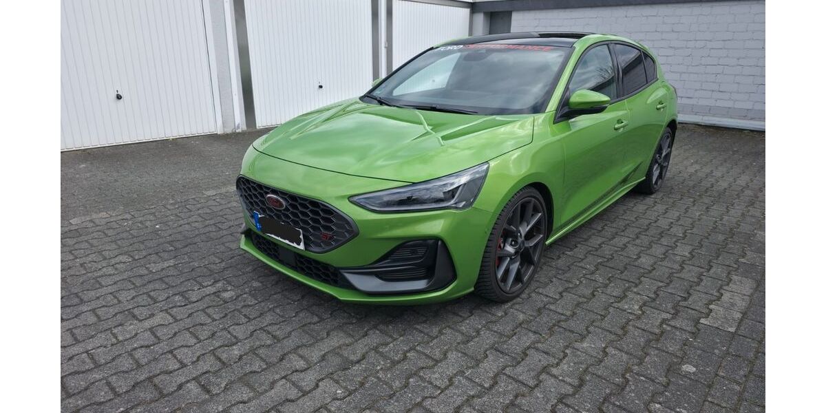 Ford Focus 19.000 km 37.900 &euro; Köln 51107