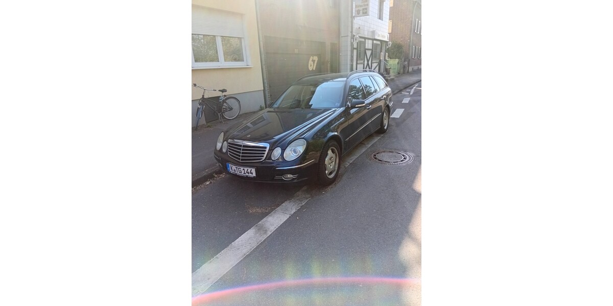 Mercedes-Benz E 280 Combi 4 Matic 271.788 km 3.400 € Köln 50667