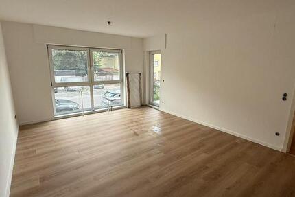 Moderne 2-Zimmer-Wohnung neu saniert — bezugsfrei sofort-Liblar zimmer