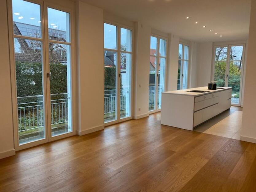HAUS WITTLAER - KAMIN - OFFENE EINBAUKÜCHE - PARKETT - GARTEN - HOHE DECKEN - FEINPUTZ zimmer