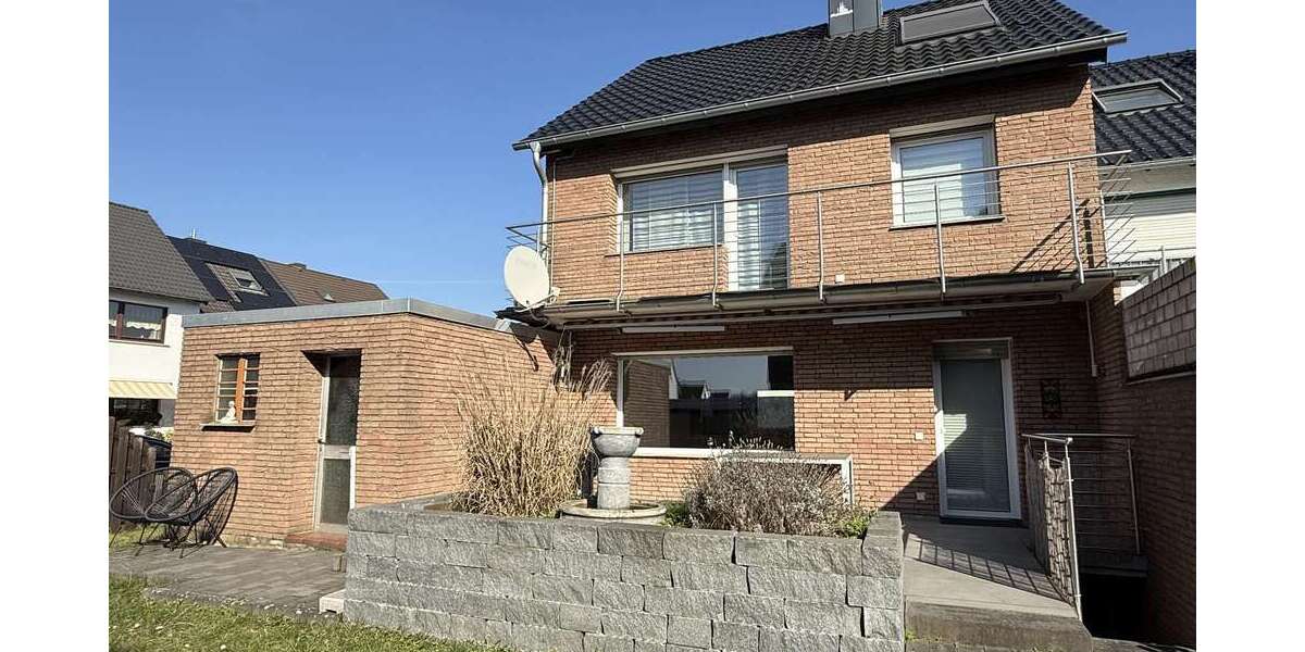 Einfamilienhaus Niederkassel - 5 Zimmer, 140 m&sup2;, 1.800&euro; | Angebot:25027237