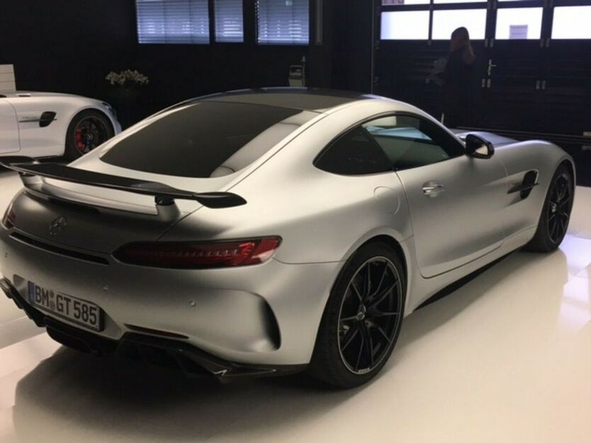Mercedes-Benz AMG GT R 1.420 km 177.310 € Bergheim 50126
