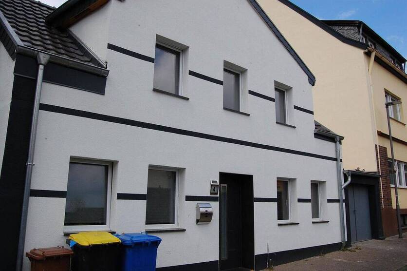 Schmuckes EFH-Haus mit EinliegerWohnung