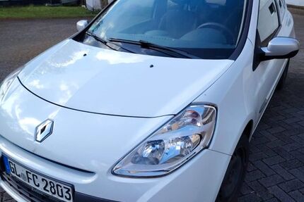 Renault Clio 185.000 km 2.300 &euro; Bergisch Gladbach 51465
