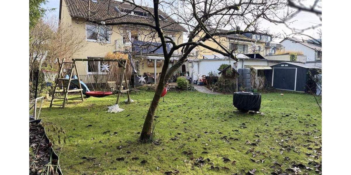 Familienfreundliche Traumwohnung mit weitläufigem Garten 4 zimmer