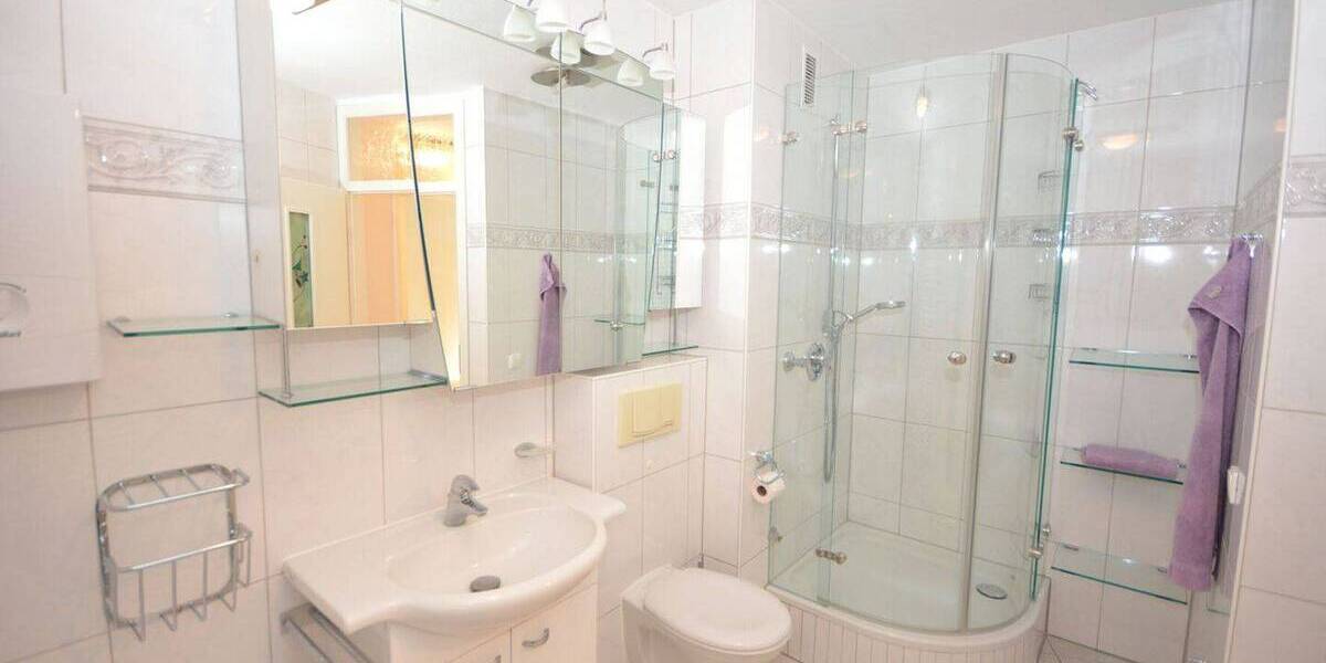 Etagenwohnung Köln Lövenich - 4 Zimmer, 90 m&sup2;, 349.000&euro; | Angebot:26817350