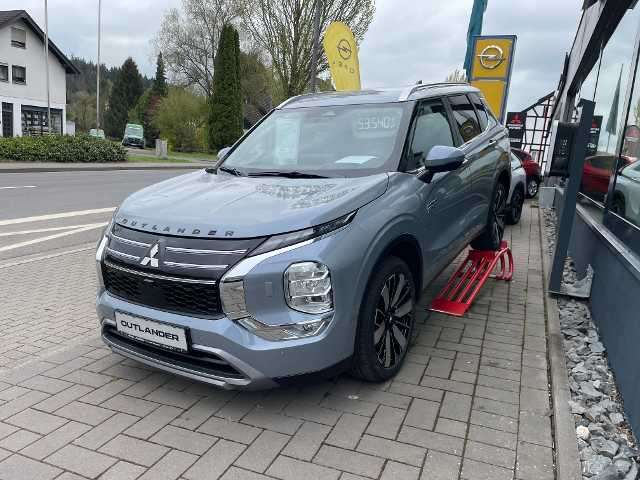 Mitsubishi Outlander 7.500 km 49.990 &euro; Overath 51491