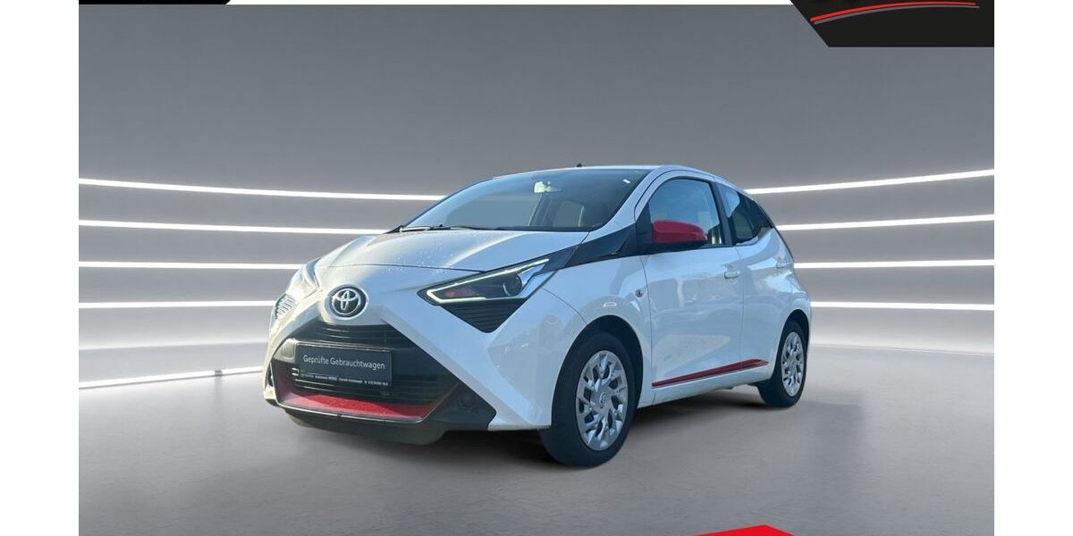 Toyota Aygo (X) 22.300 km 10.450 &euro; Overath 51491