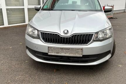 Skoda Fabia 257.000 km 3.399 &euro; Bonn 53227