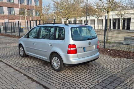 VW Touran 317.136 km 2.500 &euro; Köln 51147
