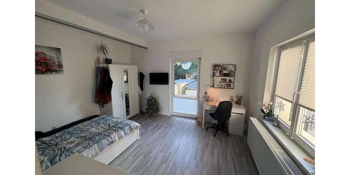 Reihenhaus Bonn Hardtberg - 5 Zimmer, 165 m&sup2;, 1.980&euro; | Angebot:25384120