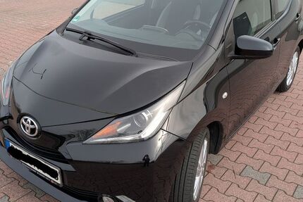 Toyota Aygo (X) 95.676 km 7.200 &euro; Bornheim 53332