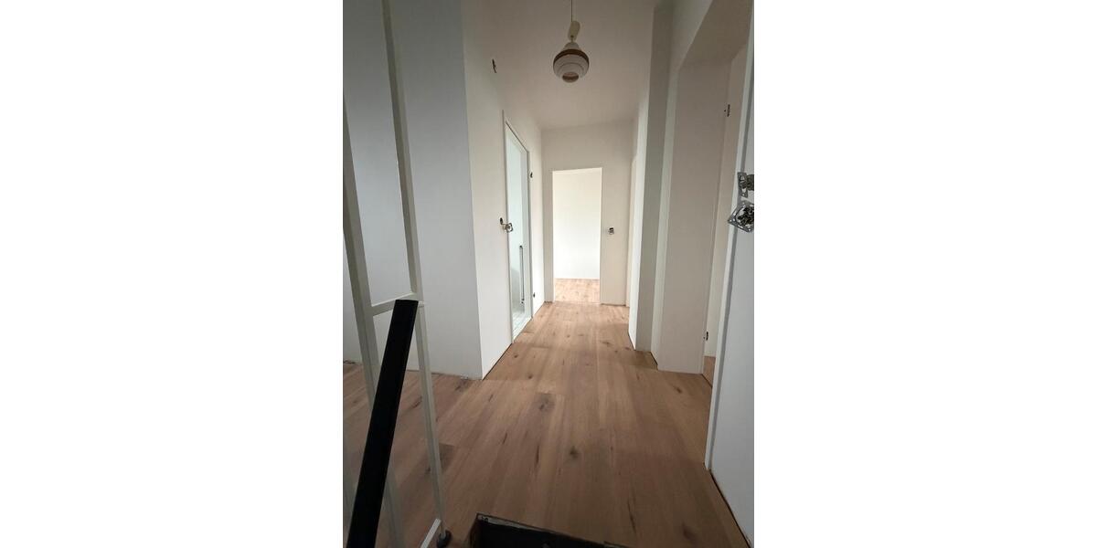 Einfamilienhaus Niederkassel - 6 Zimmer, 120 m&sup2;, 1.800&euro; | Angebot:24833348