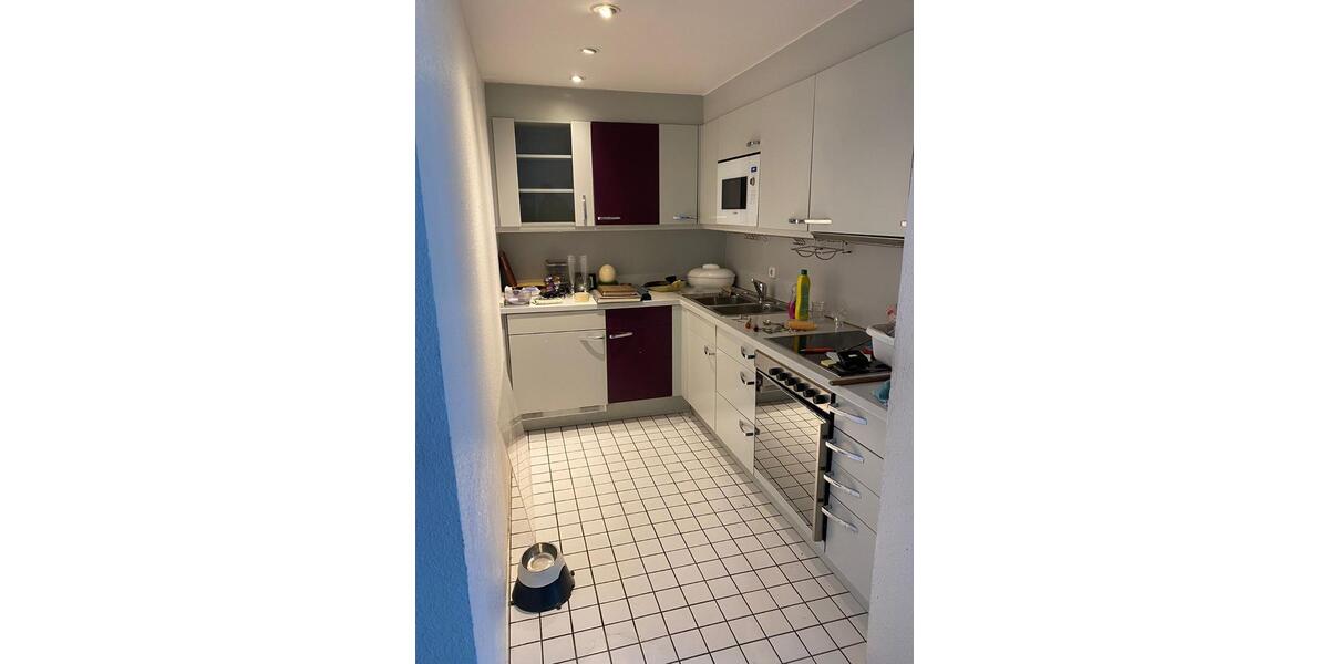 Helle 2-Zimmer Eigentumswohnung mit Balkon in Köln Weiden 2 zimmer