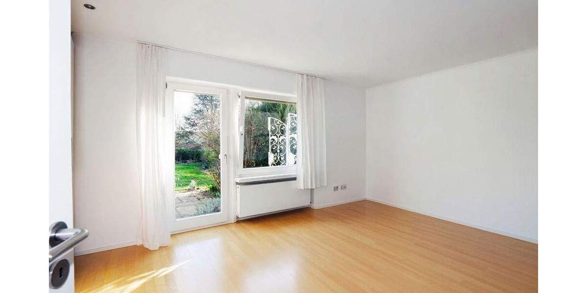 Einfamilienhaus Sankt Augustin Hangelar - 6 Zimmer, 251 m&sup2;, 2.600&euro; | Angebot:25796513