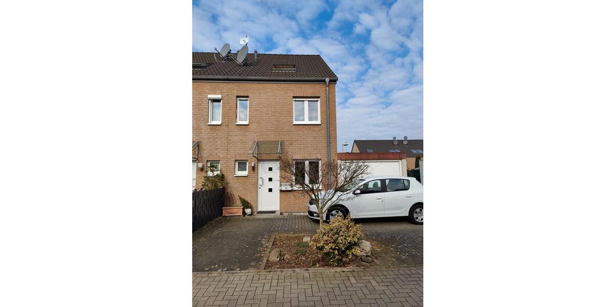 Reihenhaus Frechen - 4 Zimmer, 120 m&sup2;, 2.000&euro; | Angebot:26135309